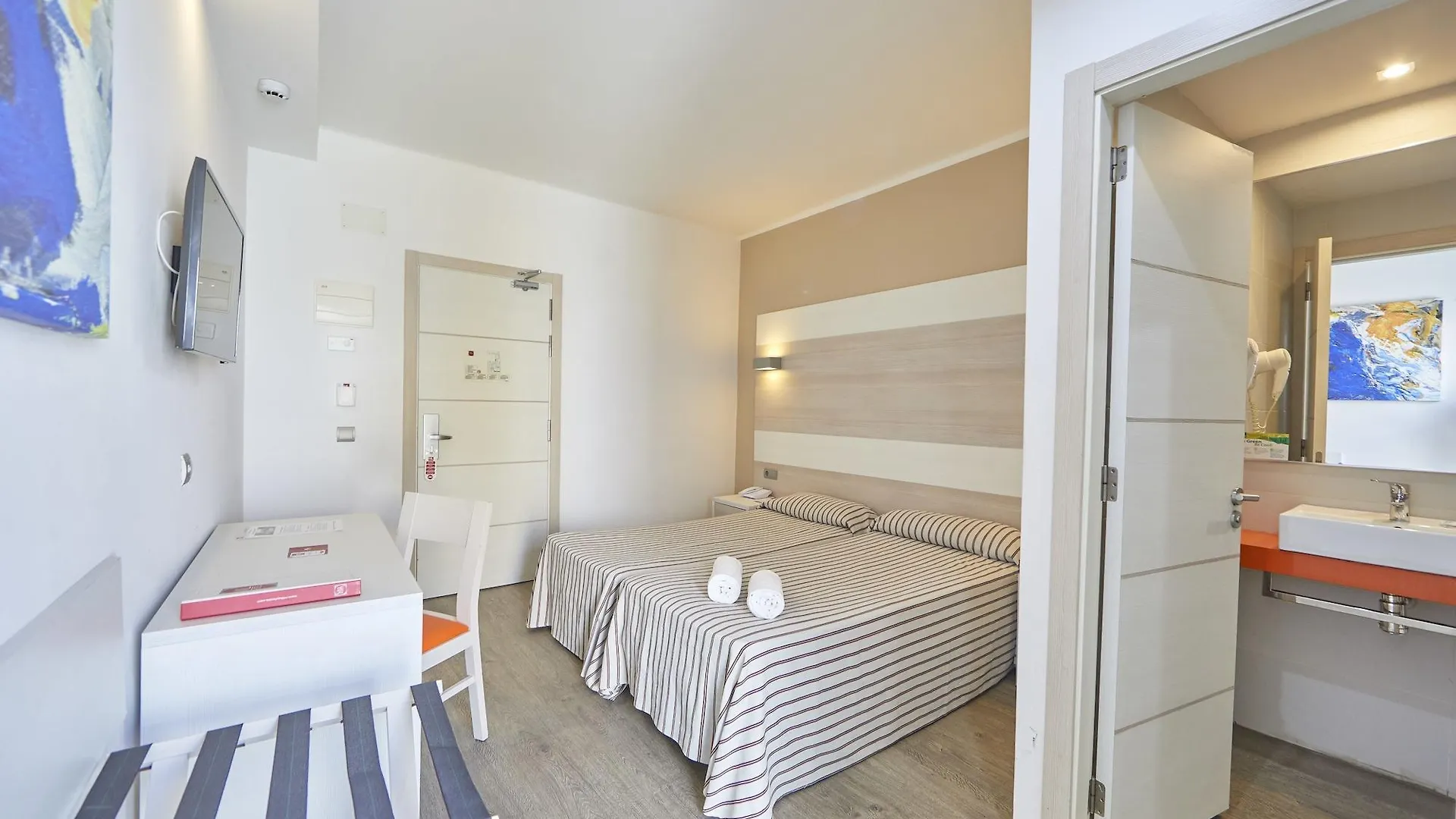 Mll Palma Bay Club Resort إل أرينال 3*,